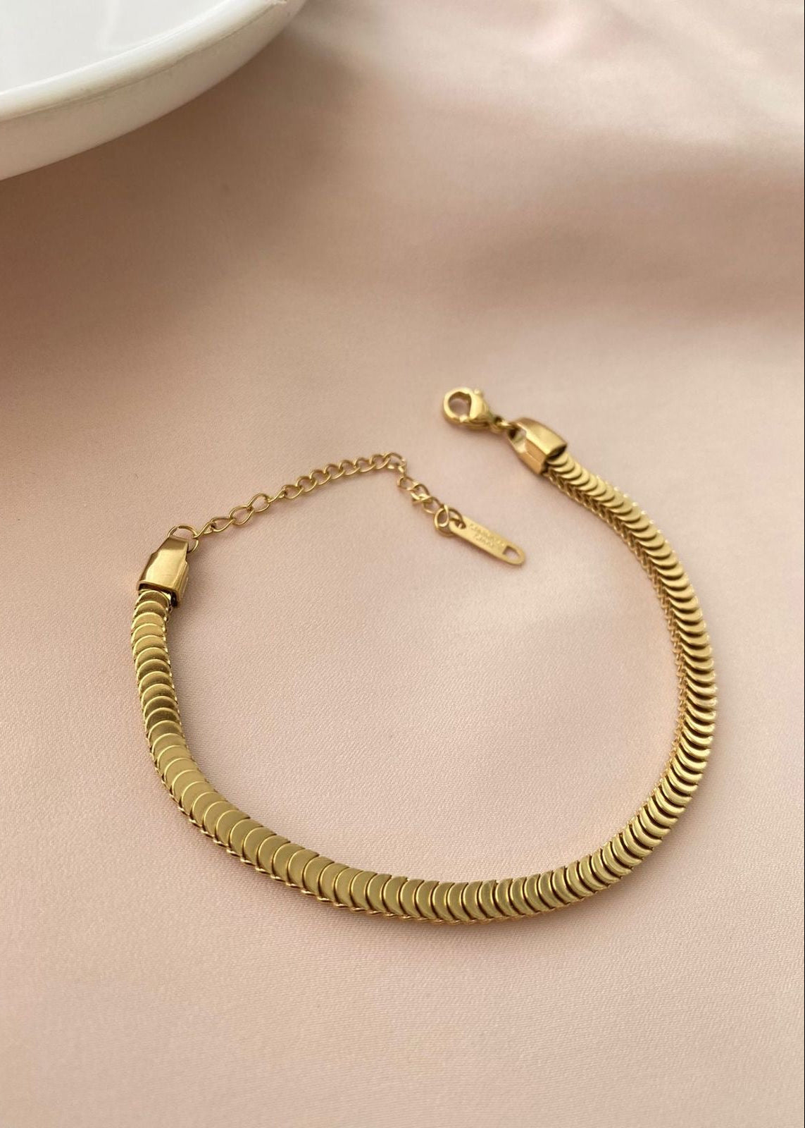 Crisp Gold Bracelet