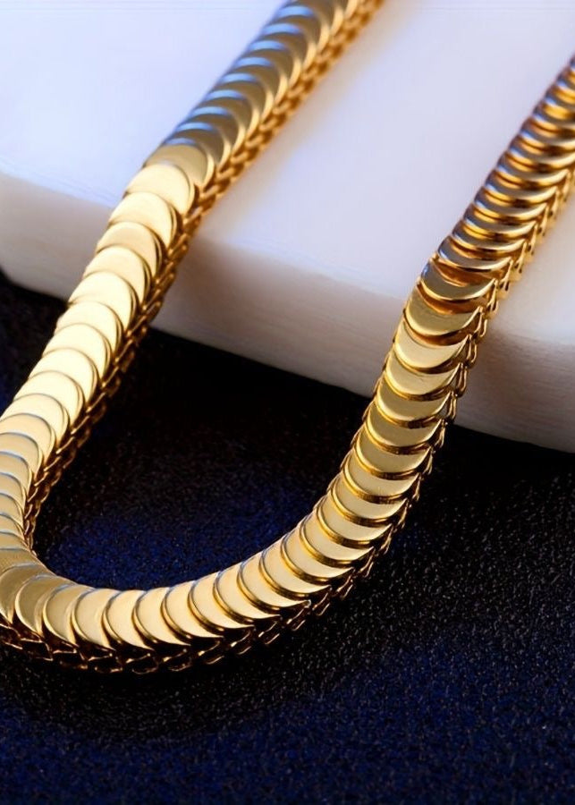 Crisp Gold Bracelet