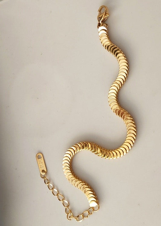 Crisp Gold Bracelet